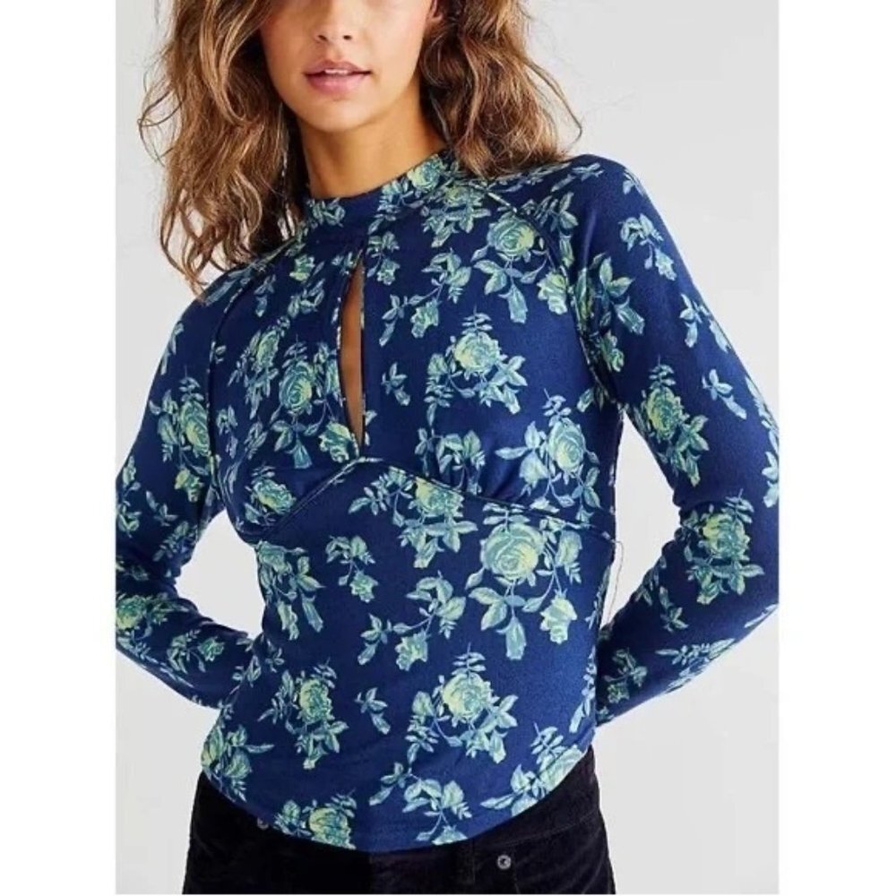 FREE PEOPLE Printed Dinner Party Top-Indigo Combo-Blue Flowers